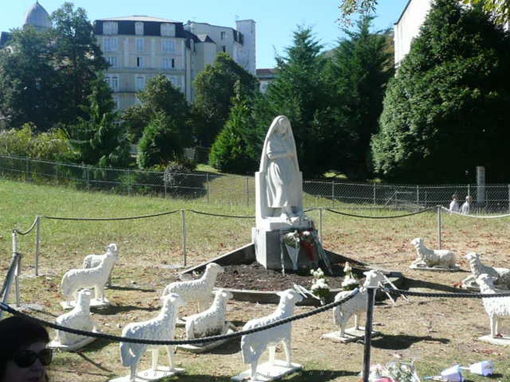 LOURDES 2010   (46).JPG